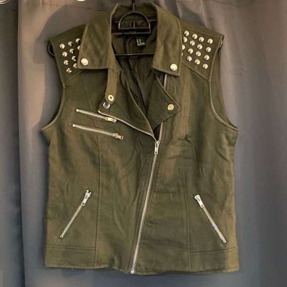 Army Green Studded Punk Vest - Picture 1 of 2